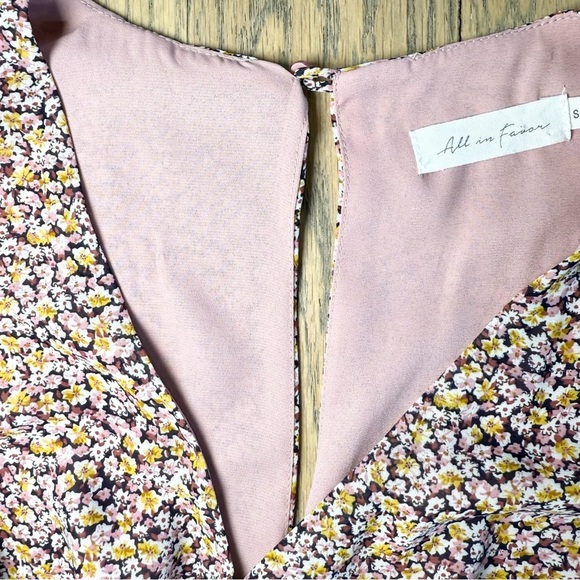 All In Favor Women’s Floral Flutter Sleeve Hi Low Ruffle Hem Lined Dress Size S - Picture 6 of 12